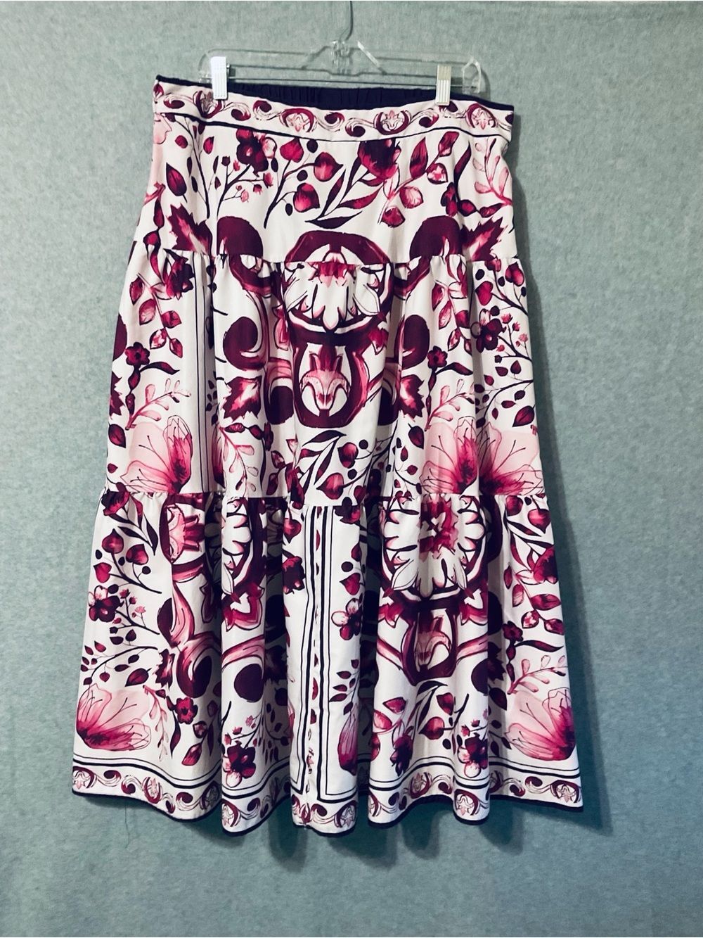 Floral Midi Skirt in White and Magenta Sz 2X